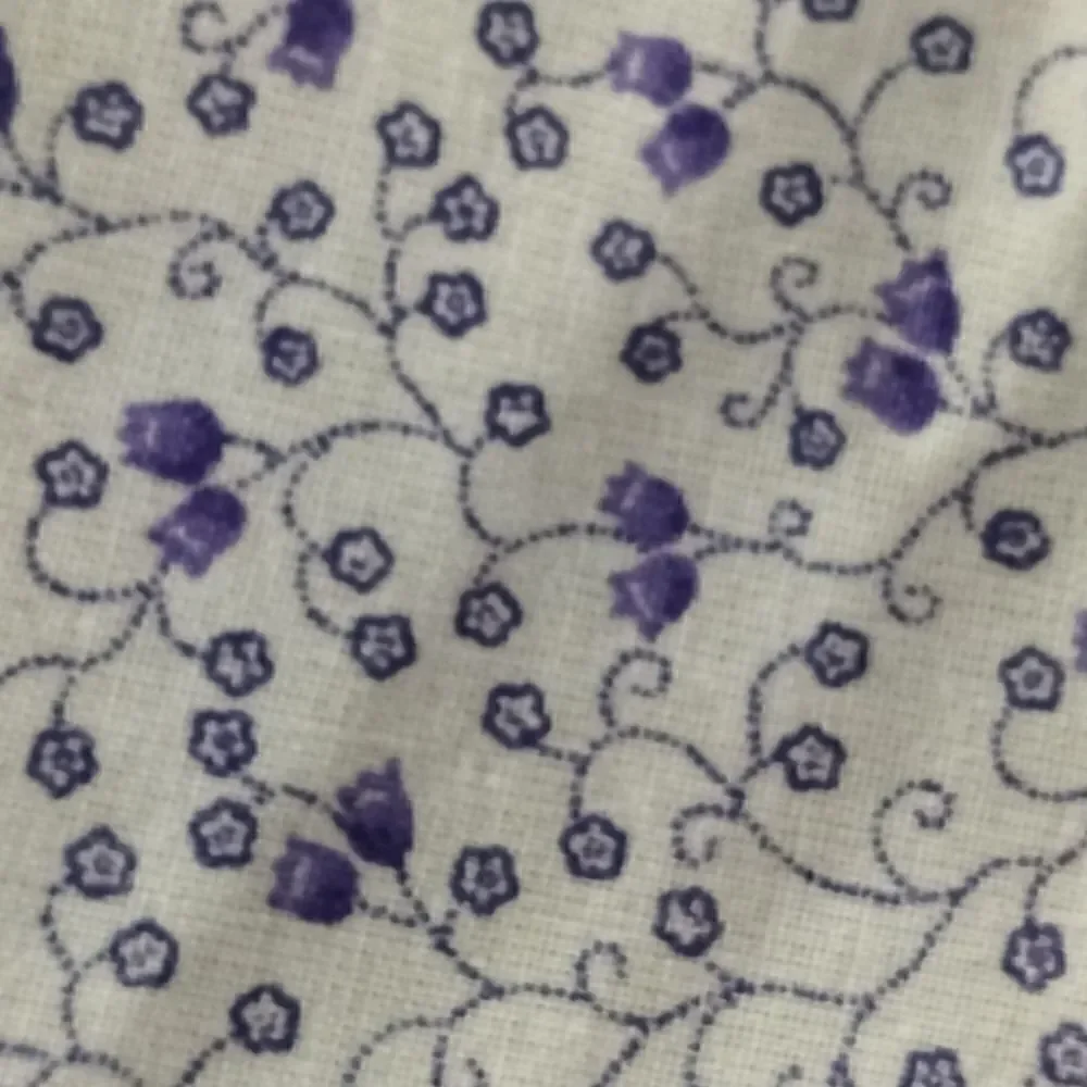 Evelyn Jacobs closet a0122a flowers